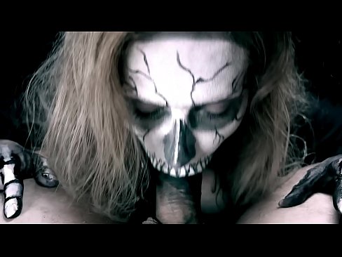 ❤️ Demon girl zuigt pik met haar zwarte mond en slikt sperma. Porno at nl.assay-define-smartlink.ru ❌❤