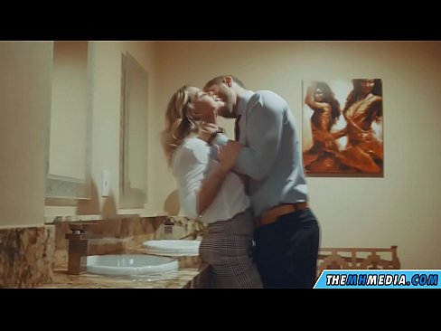 ❤️ Wanneer een rondborstige blondine je verleidt in een openbaar toilet Porno at nl.assay-define-smartlink.ru ❌❤